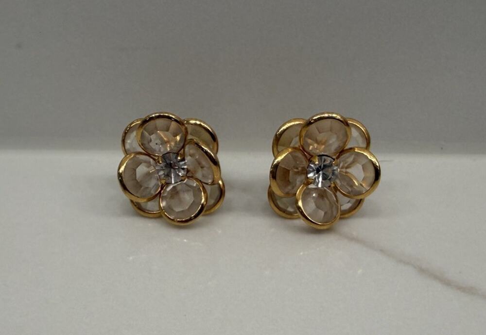 Vintage Style Faceted Crystal Flower Stud Earrings Gold Tone Statement
